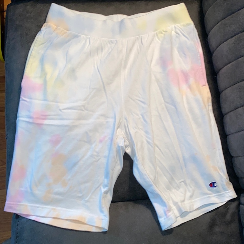 Mens medium Champion multi color jersey shorts. 8.5” inseam.